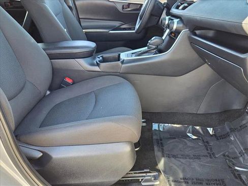 Used 2023 Toyota RAV4 LE image 20