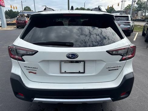Used 2024 Subaru Outback Touring AWD/4WD image 4