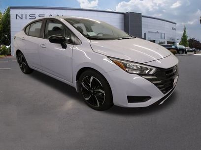 New 2025 Nissan Versa SR w/ Electronics Package
