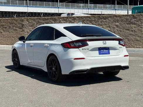 Used 2024 Honda Civic Sport image 5