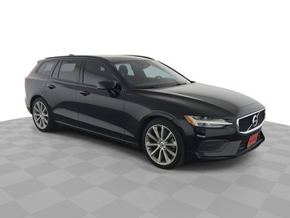 Used 2020 Volvo V60 T5 Momentum