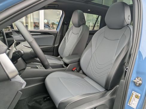 New 2026 Volkswagen Tiguan SE R-Line AWD/4WD image 25