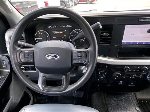 Used 2025 Ford F350 XL w/ FX4 Off-Road Package AWD/4WD image 6