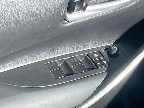 Used 2022 Toyota Corolla SE image 17