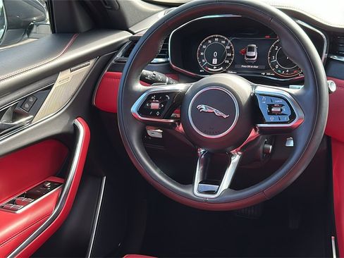 Certified 2024 Jaguar F-PACE R-Dynamic S image 26