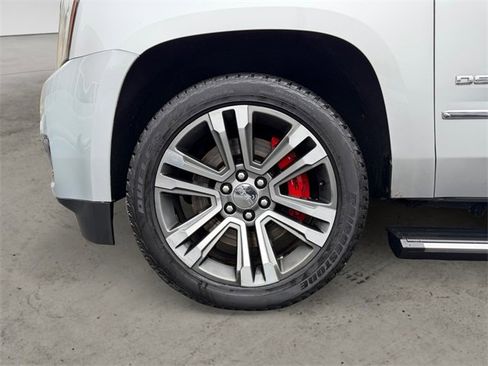 Used 2020 GMC Yukon XL Denali w/ Denali Ultimate Package image 14