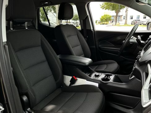 Used 2024 GMC Terrain SLE w/ Driver Convenience Package FWD image 28
