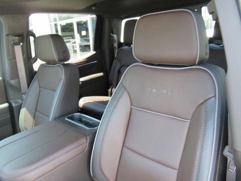 Used 2026 GMC Sierra 1500 Denali w/ Denali Reserve Package AWD/4WD image 18