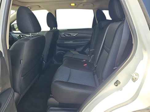 Used 2019 Nissan Rogue SV w/ Sun & Sound Touring Package FWD image 14