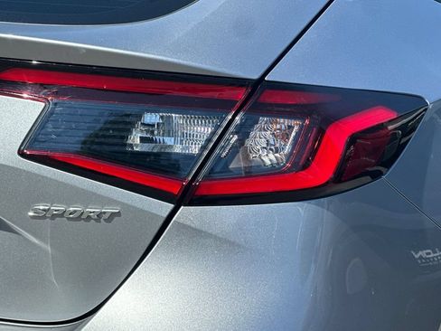 Used 2025 Honda Civic Sport image 25