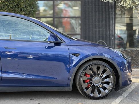 Used 2022 Tesla Model Y Performance image 22