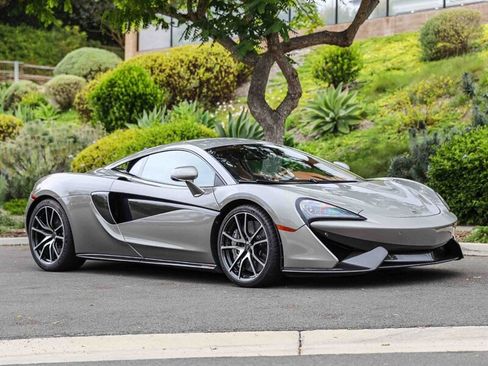 Used 2016 McLaren 570S Coupe RWD image 8