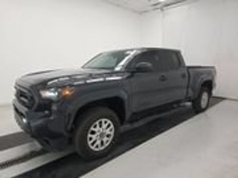 Used 2025 Toyota Tacoma SR5 AWD/4WD image 1