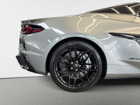 Used 2024 Chevrolet Corvette Z06 w/ Z07 Performance Package image 20