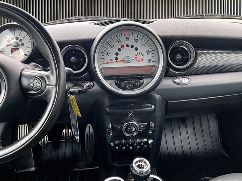 Used 2012 MINI Cooper S image 6