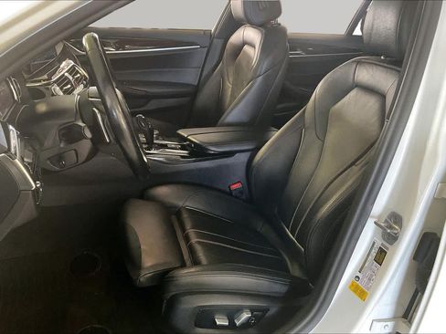Used 2018 BMW 530i RWD image 7