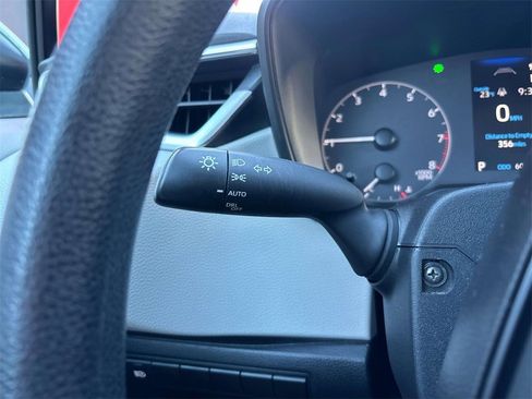 Used 2023 Toyota Corolla LE image 26
