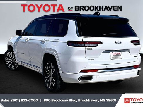 Used 2025 Jeep Grand Cherokee L Summit AWD/4WD image 2