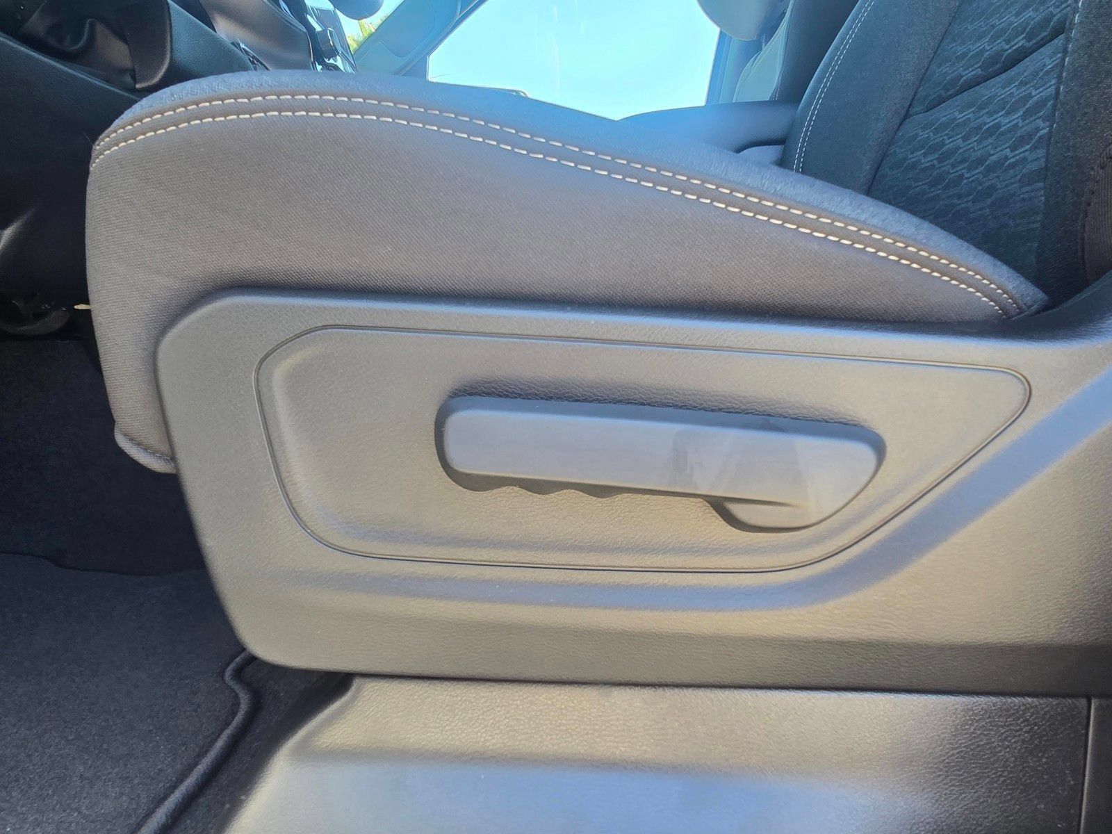 New 2026 RAM 1500 Express AWD/4WD image 12