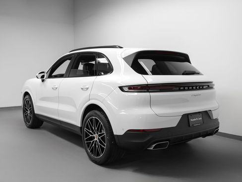 New 2026 Porsche Cayenne AWD/4WD image 3