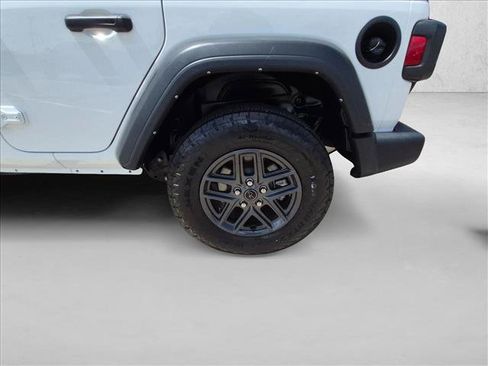 Used 2024 Jeep Wrangler Unlimited Sport AWD/4WD image 14