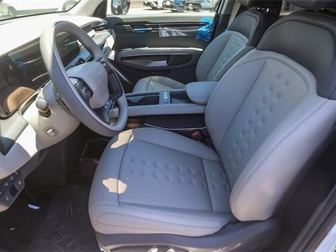 New 2026 Kia EV9 Wind image 17