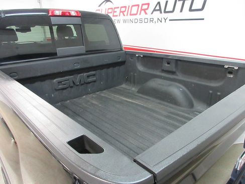 Used 2018 GMC Sierra 1500 SLT image 15