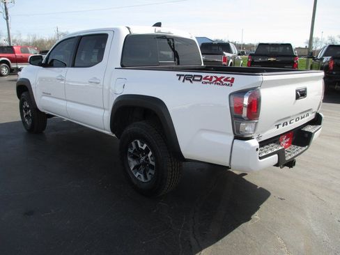 Used 2021 Toyota Tacoma TRD Off-Road w/ TRD Premium Off Road Package image 10