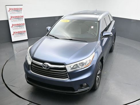 Used 2016 Toyota Highlander XLE image 33
