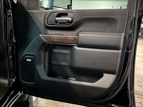 Used 2023 GMC Sierra 2500 Denali w/ Denali Ultimate Package image 12