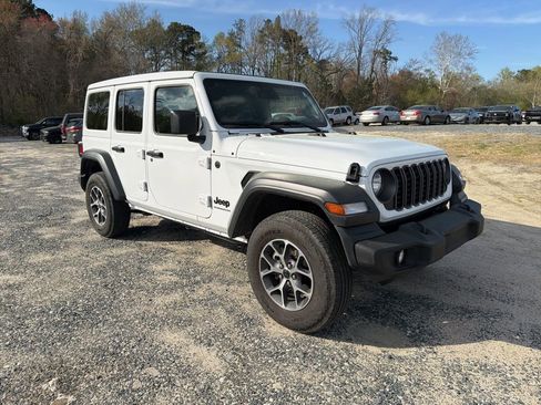 Used 2025 Jeep Wrangler Sport S image 7