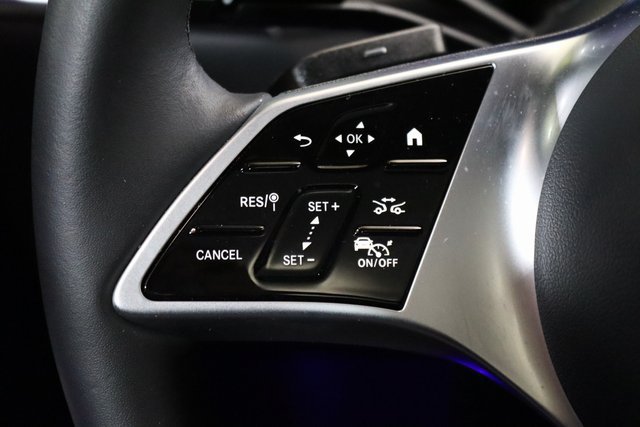Certified 2025 Mercedes-Benz GLC 300 4MATIC image 4