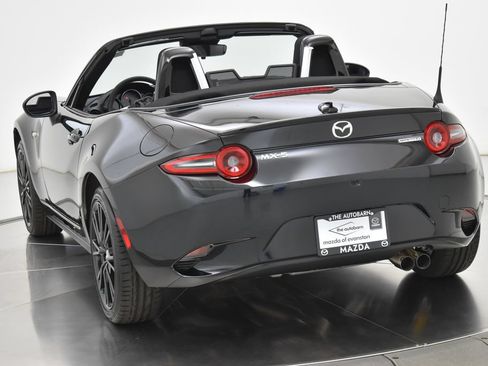 New 2026 MAZDA MX-5 Miata Club w/ Weather Package RWD image 19