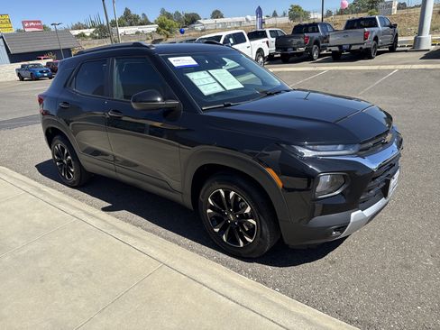 Used 2023 Chevrolet TrailBlazer LT FWD image 7