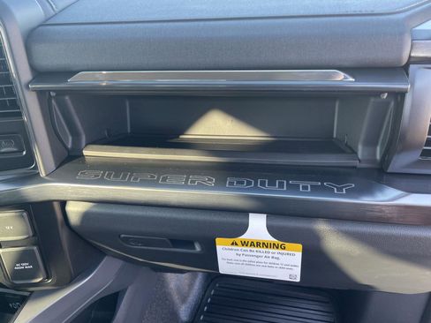 New 2026 Ford F250 Lariat w/ Black Appearance Package image 32