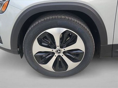New 2026 Mercedes-Benz GLB 250 image 10
