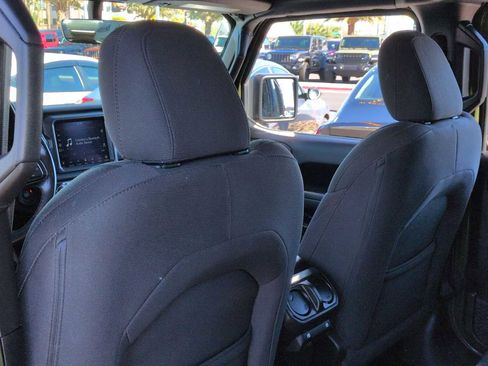 Used 2023 Jeep Wrangler Sport S image 18