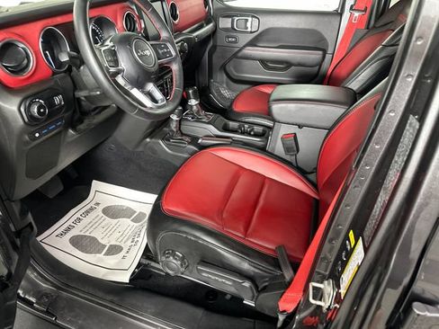 Used 2023 Jeep Wrangler Unlimited Rubicon 4xe AWD/4WD image 4