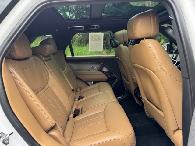 Used 2025 Land Rover Range Rover Sport SE AWD/4WD image 17