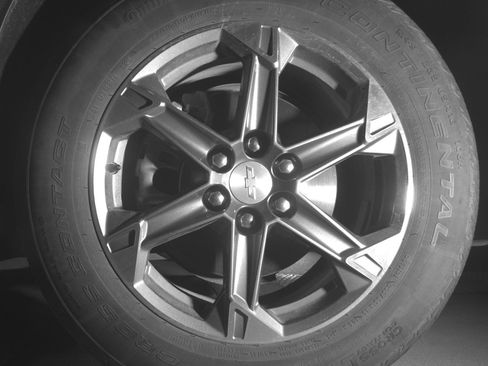 Used 2025 Chevrolet Blazer LT FWD image 12