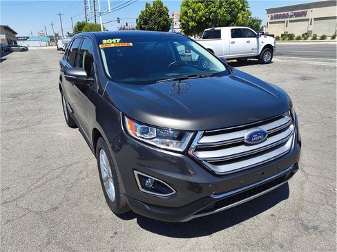 Used 2017 Ford Edge SEL w/ Equipment Group 201A FWD image 2