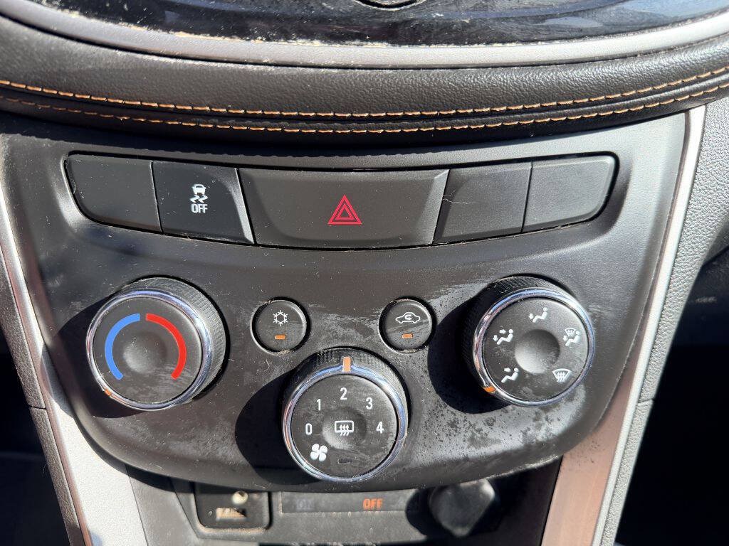 Used 2020 Chevrolet Trax LS FWD image 15