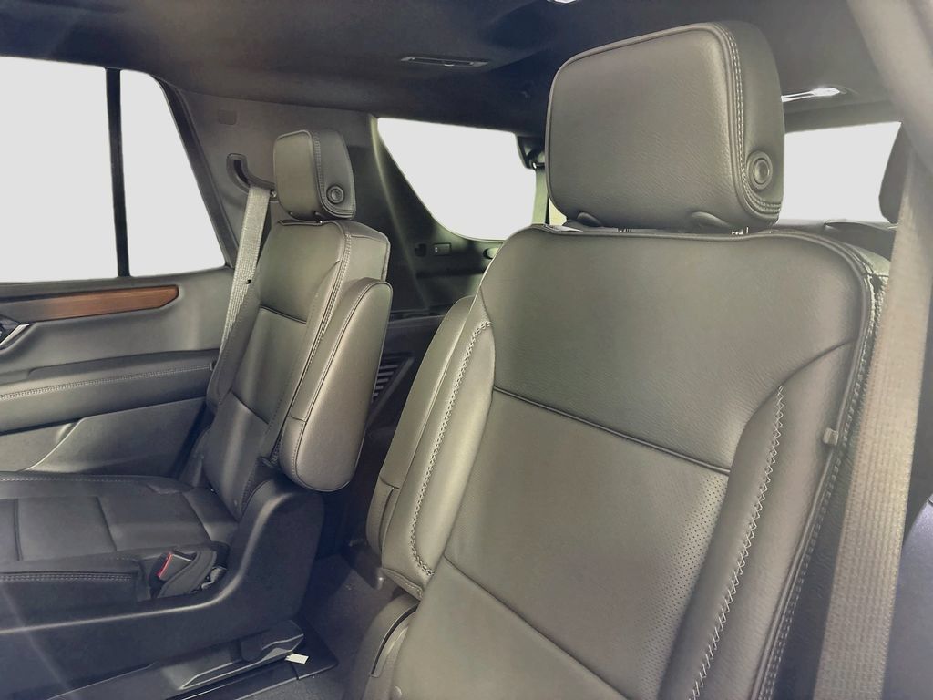 New 2026 GMC Yukon Denali w/ Denali Reserve Package AWD/4WD image 25
