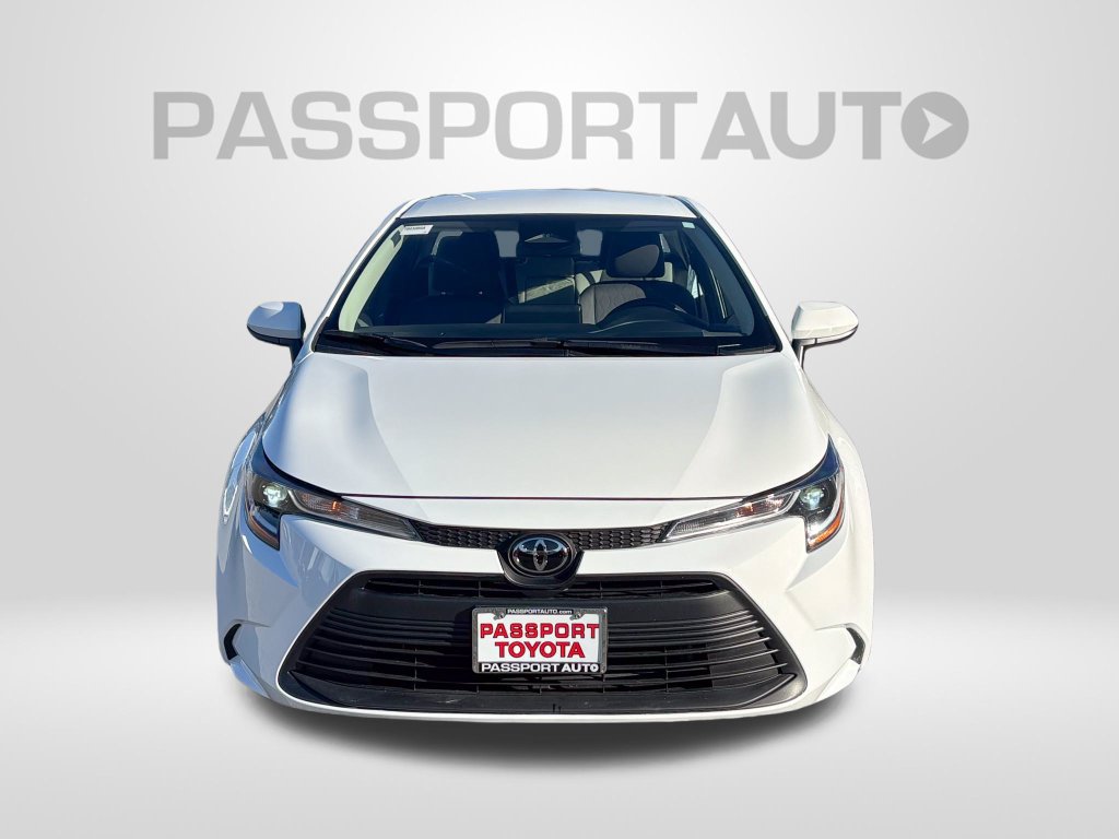 Used 2025 Toyota Corolla LE FWD image 12