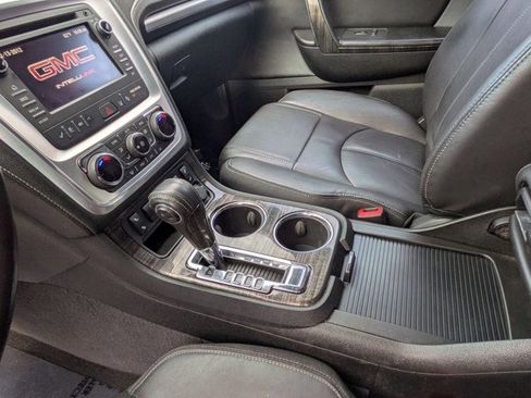 Used 2017 GMC Acadia Limited SLT image 17