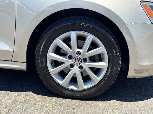 Used 2012 Volkswagen Jetta SE FWD image 7
