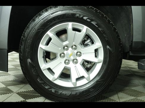 Used 2022 Chevrolet Colorado LT w/ LT Convenience Package image 11