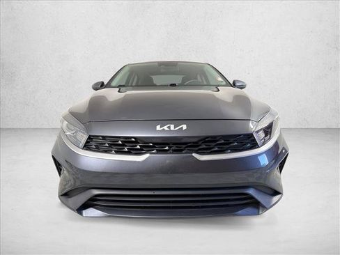Used 2022 Kia Forte LXS FWD image 8