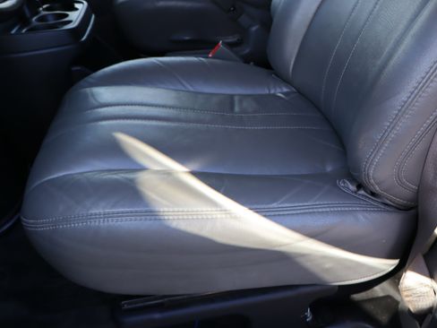 Used 2023 GMC Savana 2500 w/ Driver Convenience Package image 15