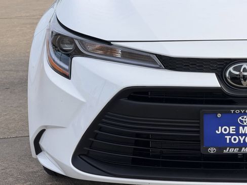 Certified 2026 Toyota Corolla LE FWD image 5